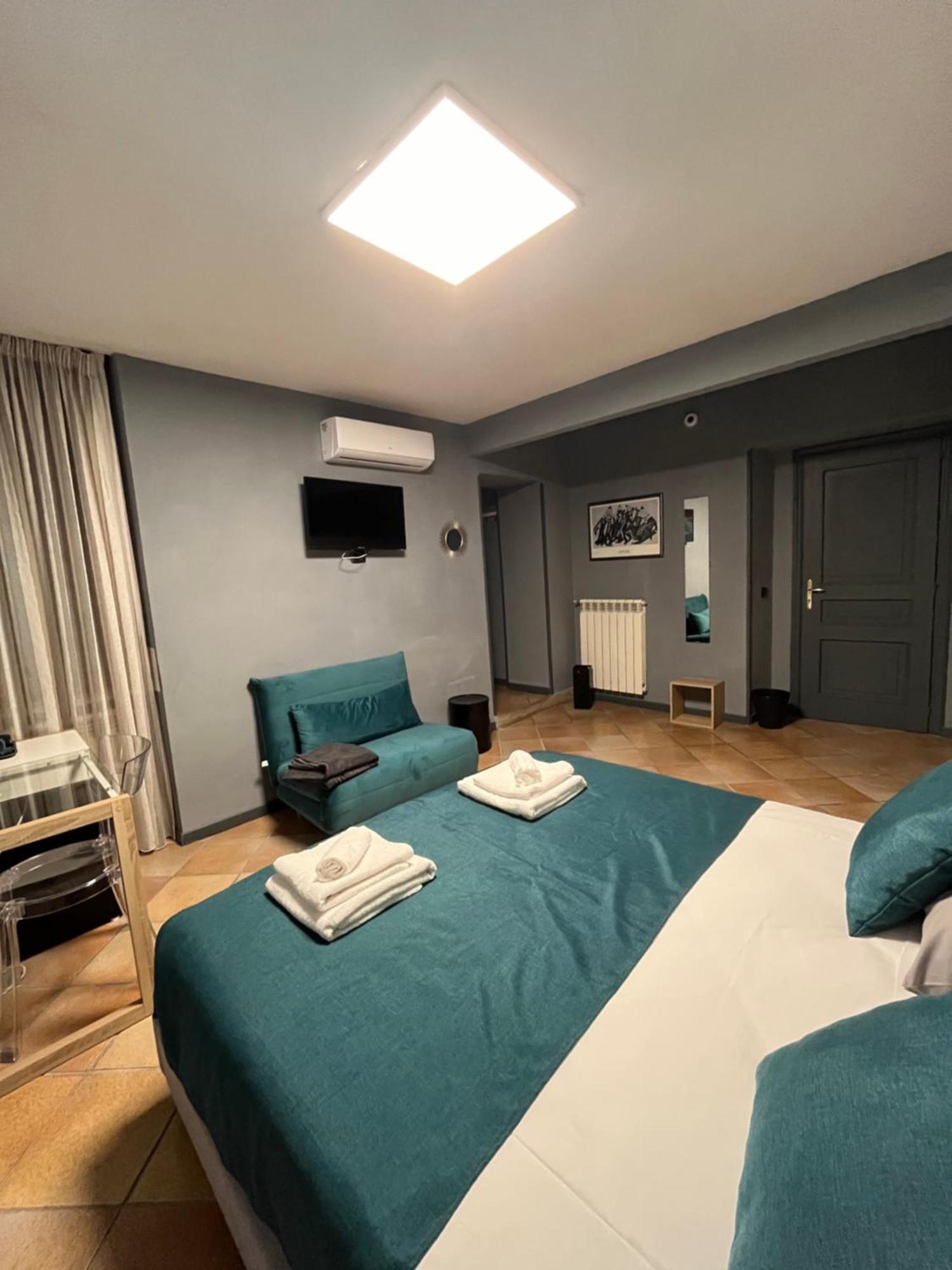 Naples Luxury Suites B&B Buitenkant foto